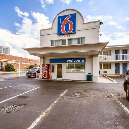 Motel 6-Washington, Dc - Convention Center Ngoại thất bức ảnh