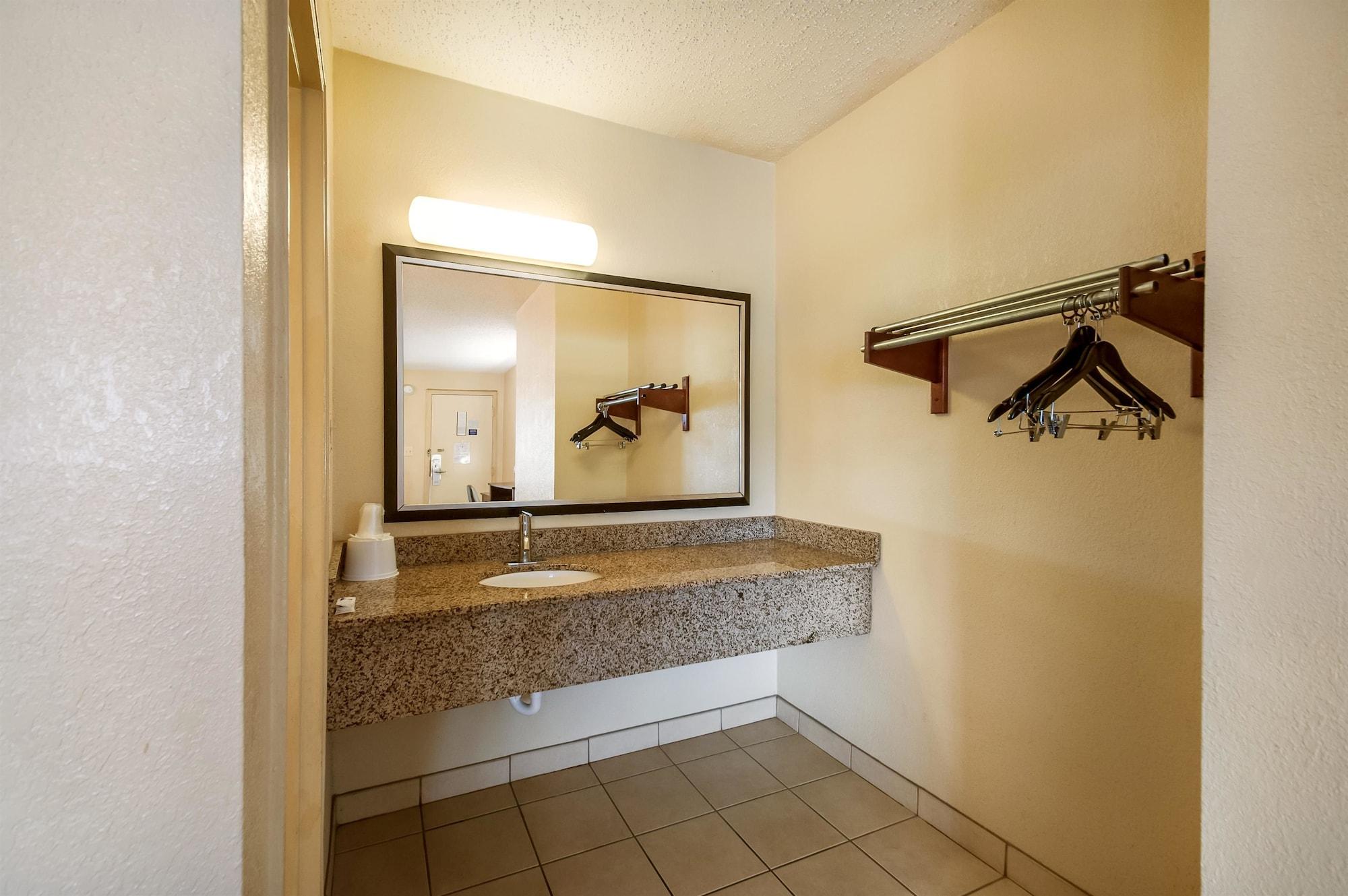 Motel 6-Washington, Dc - Convention Center Ngoại thất bức ảnh
