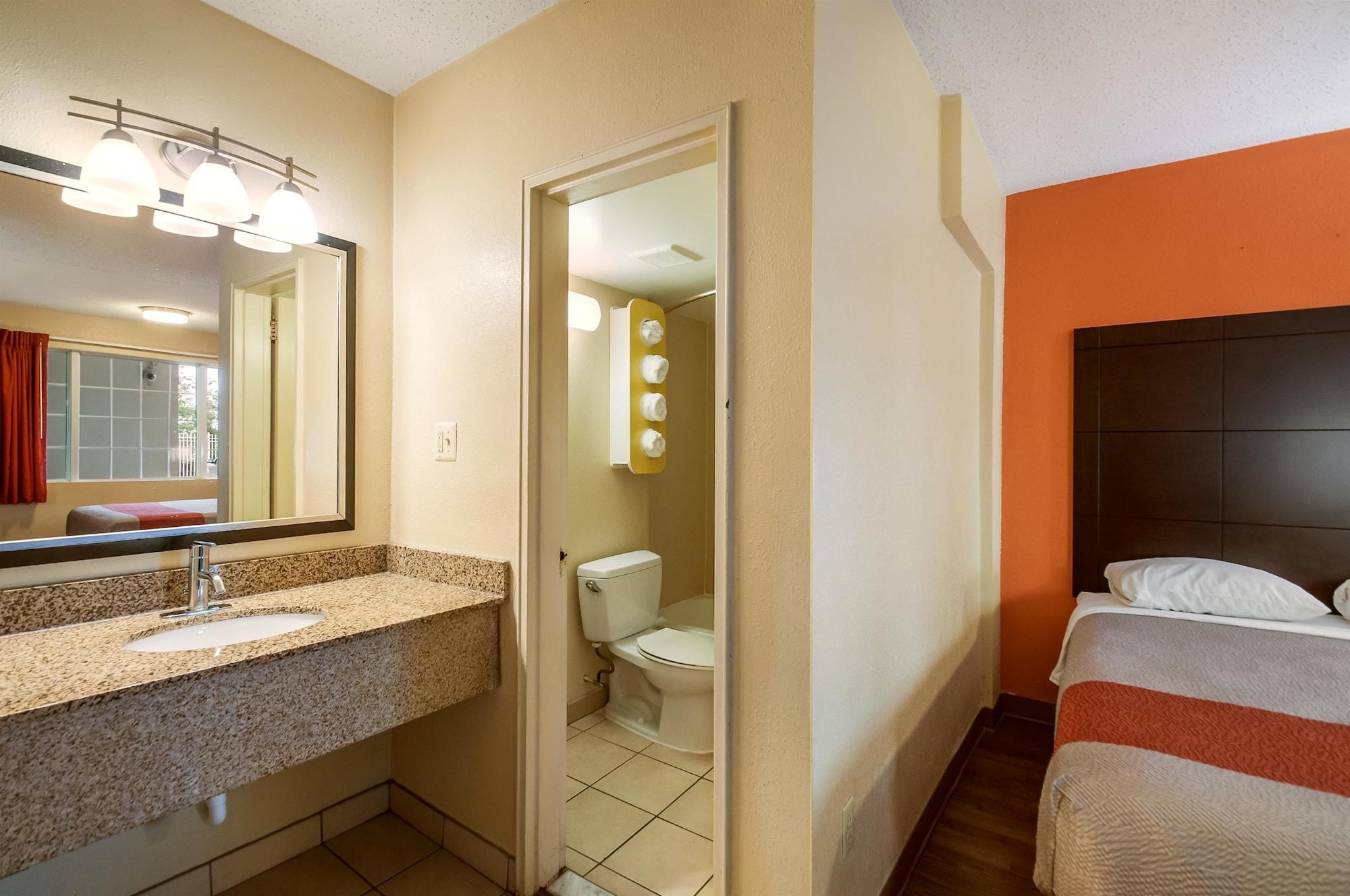 Motel 6-Washington, Dc - Convention Center Ngoại thất bức ảnh