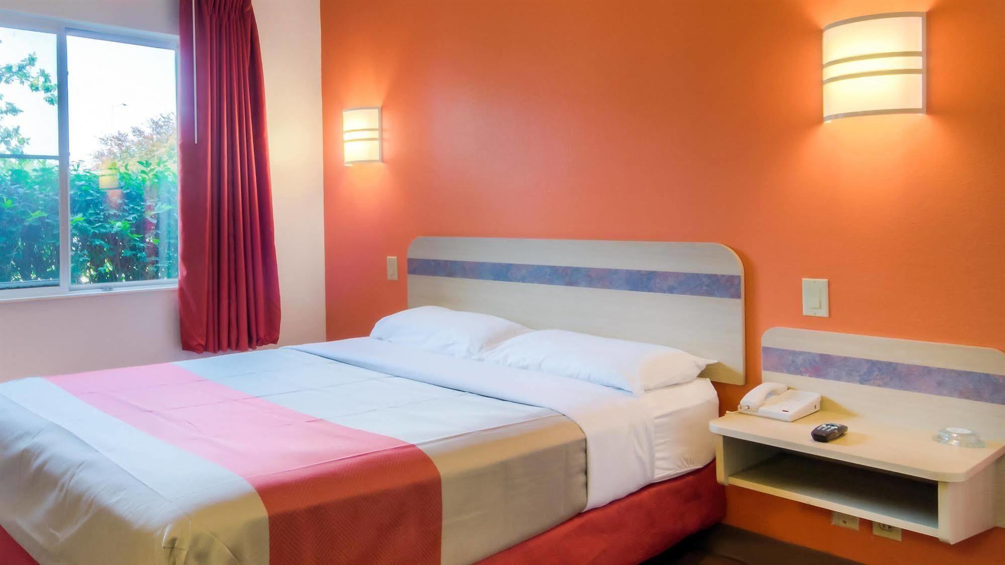 Motel 6-Washington, Dc - Convention Center Ngoại thất bức ảnh